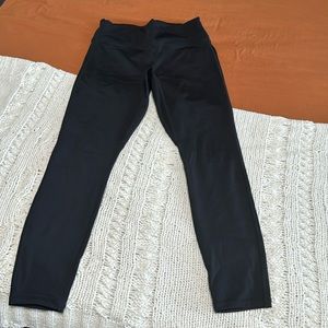 Fabletics Trinity Motion365® High-Waisted Capri